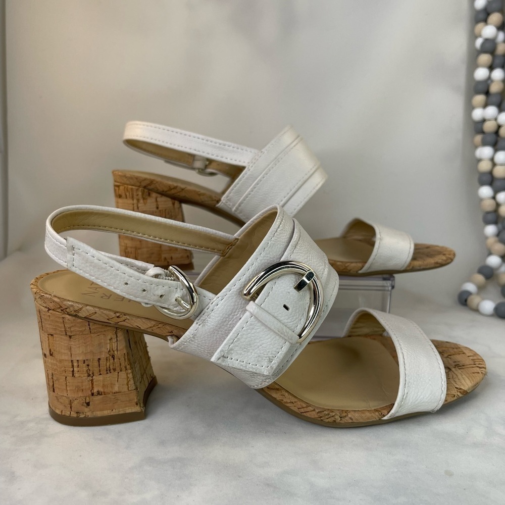 NATURALIZER Kaylee white faux leather block heel  comfort sandals size 11M - Picture 2 of 11